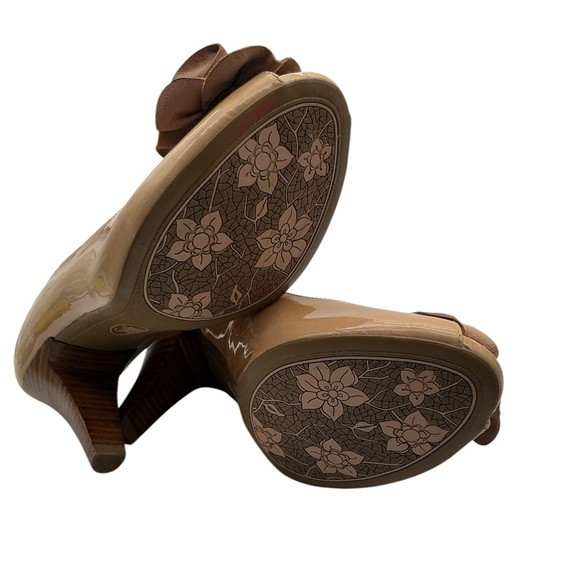 SOFFT  Gijon  PATENT LEATHER  Peep Toe Pump  10M  tan nude - Picture 6 of 8